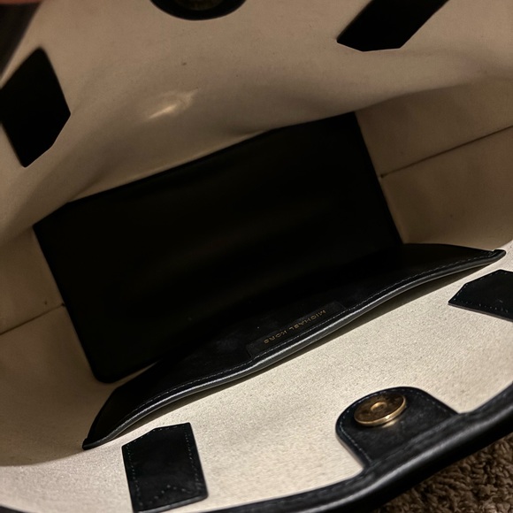 Michael Kors Black Leather tote - Picture 5 of 10